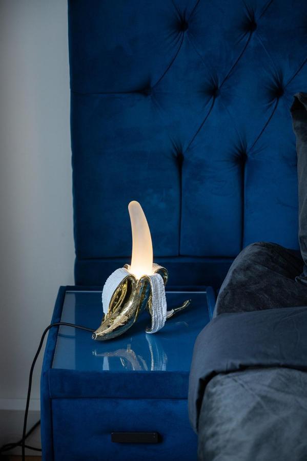 Apartment The Rabbit Hole - Romantic With Adult Playroom