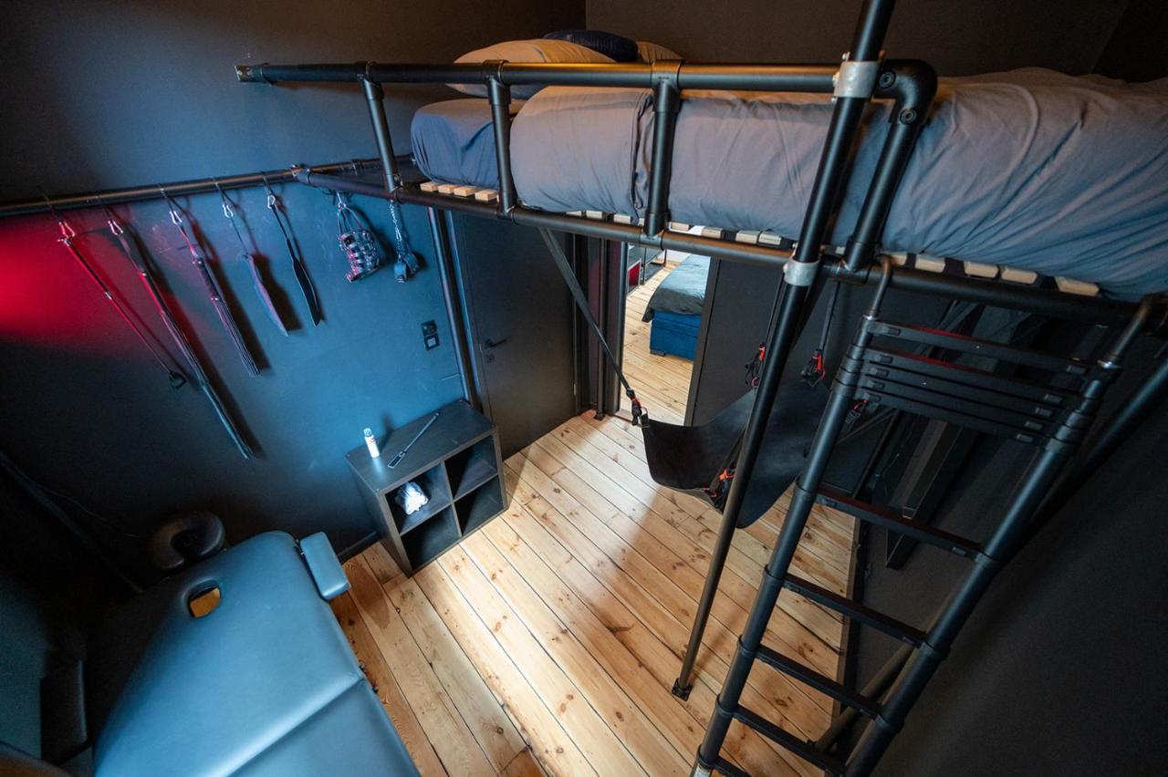 The Rabbit Hole - Romantic With Adult Playroom * Antwerp