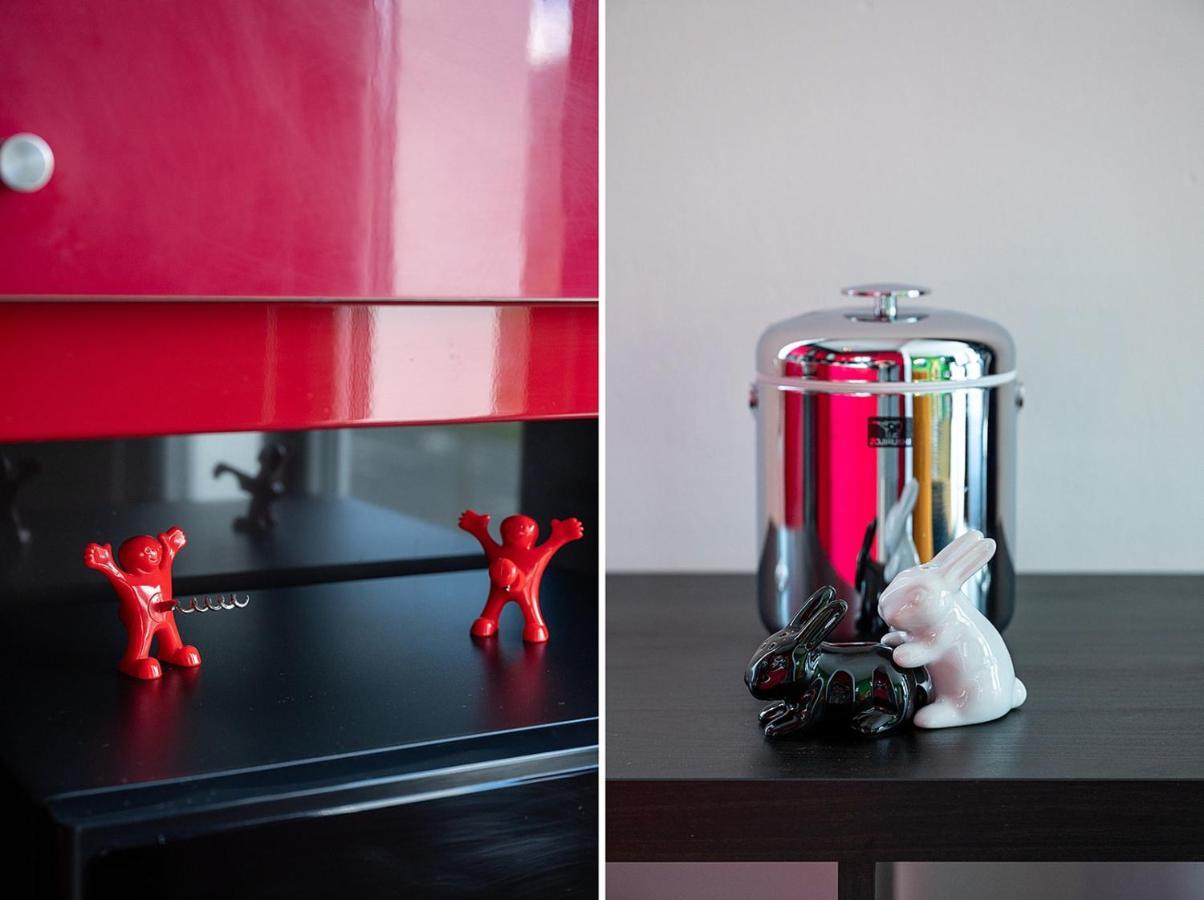 The Rabbit Hole - Romantic With Adult Playroom Apartment